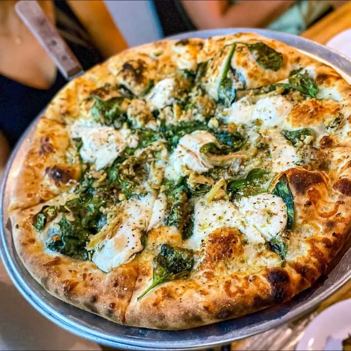 V Pizza & Tap Room - Lake Buena Vista in Lake Buena Vista, Orlando