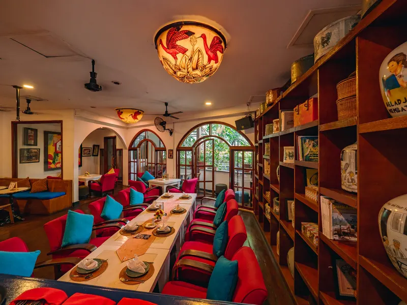 Kawisari Cafe & Eatery