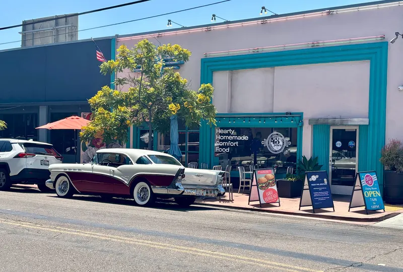 Crest Cafe