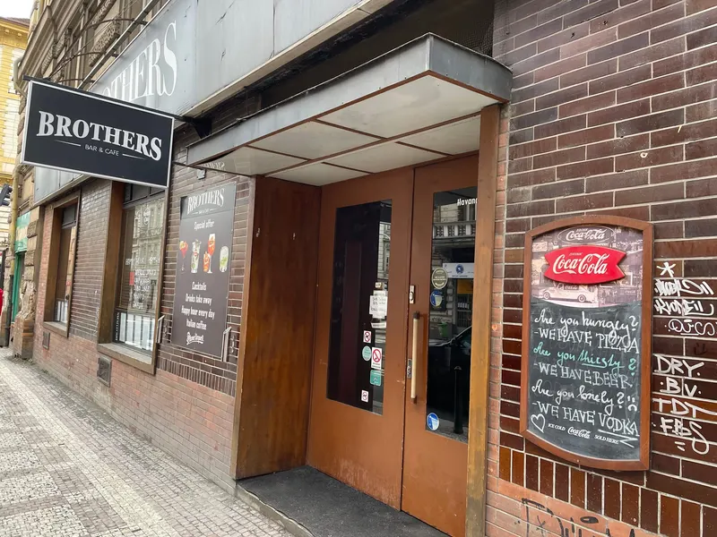 Brothers Bar & Cafe
