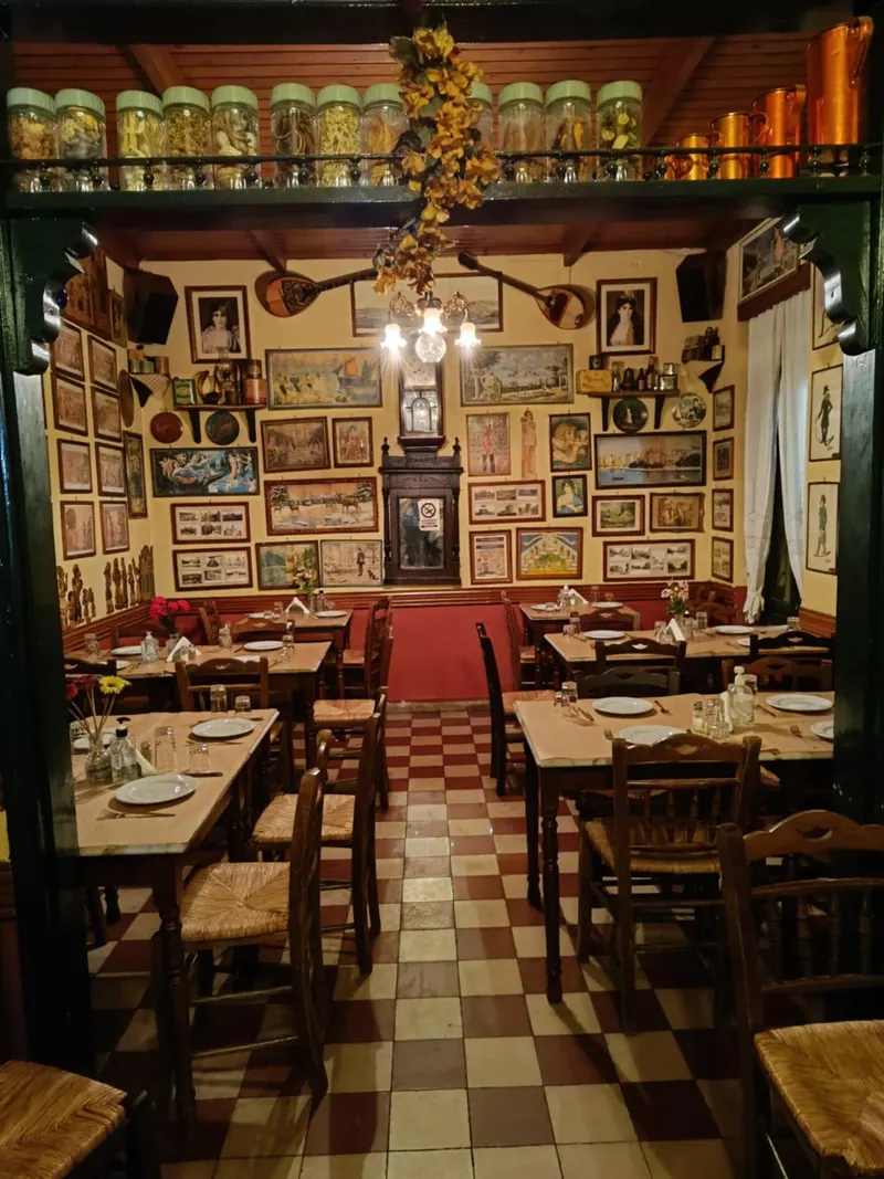 Tavern - mezedokafenes in Athens, "Old Athens"