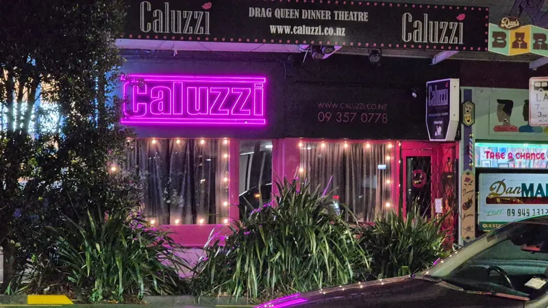 Caluzzi Cabaret
