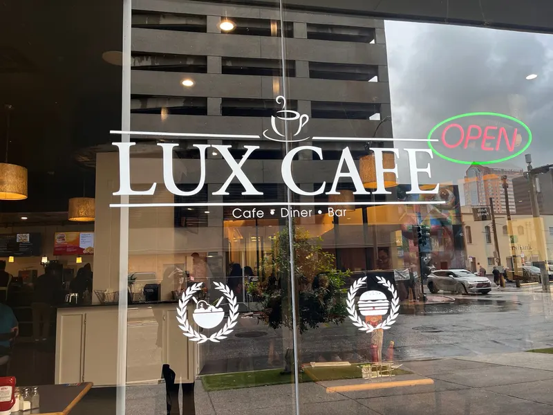 Lux Cafe