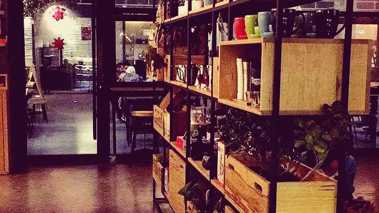 DIMITRI'S COFFEE BOULEVARD