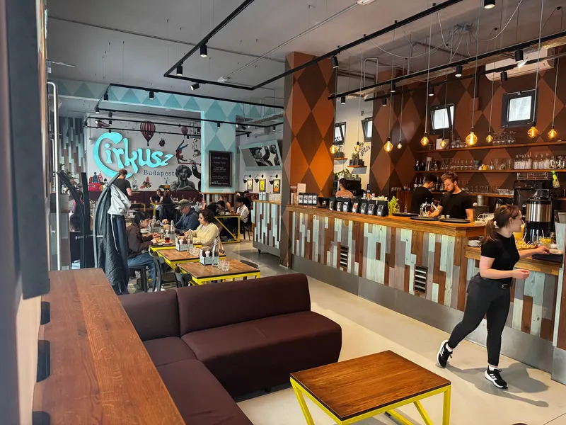 Cirkusz Café