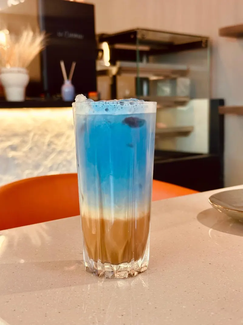 Cafe Yelove in Anna Nagar, Chennai