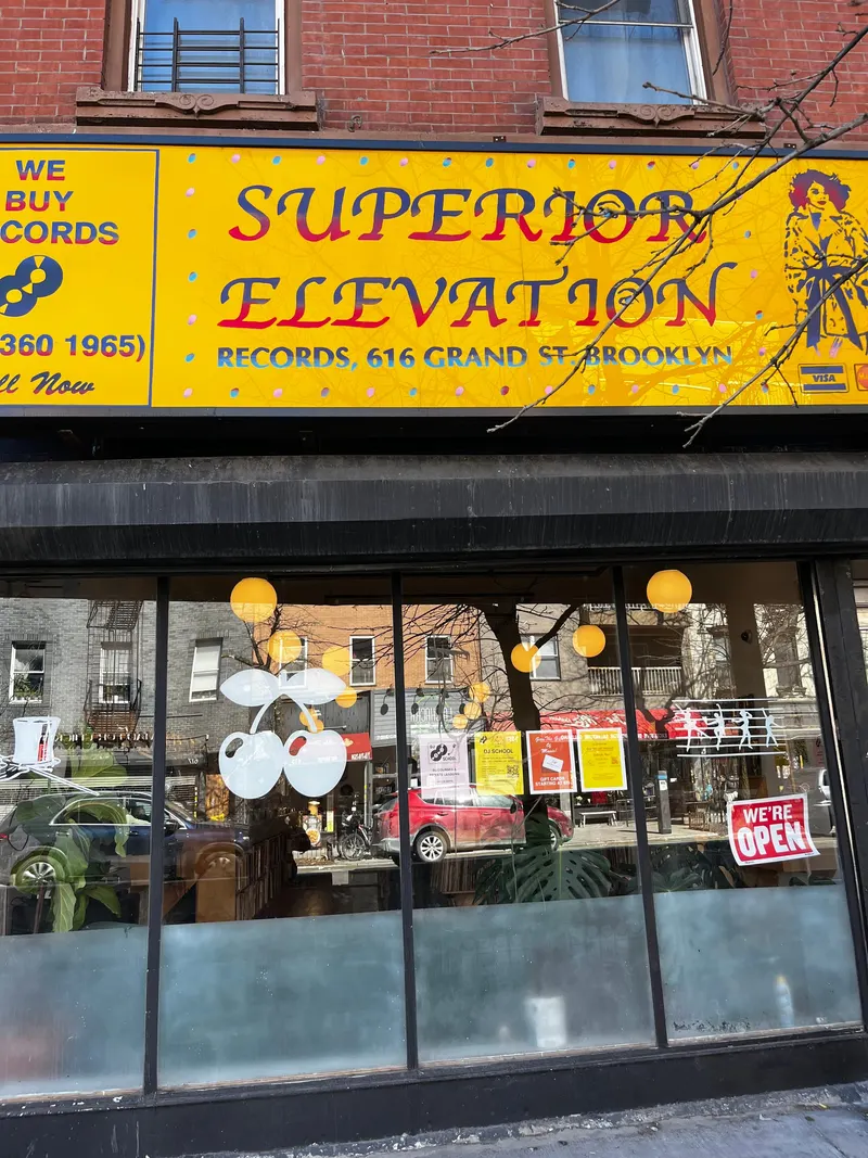 Superior Elevation Record Store / Se DJ School in Williamsburg, New York