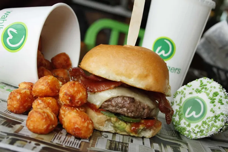 Wahlburgers