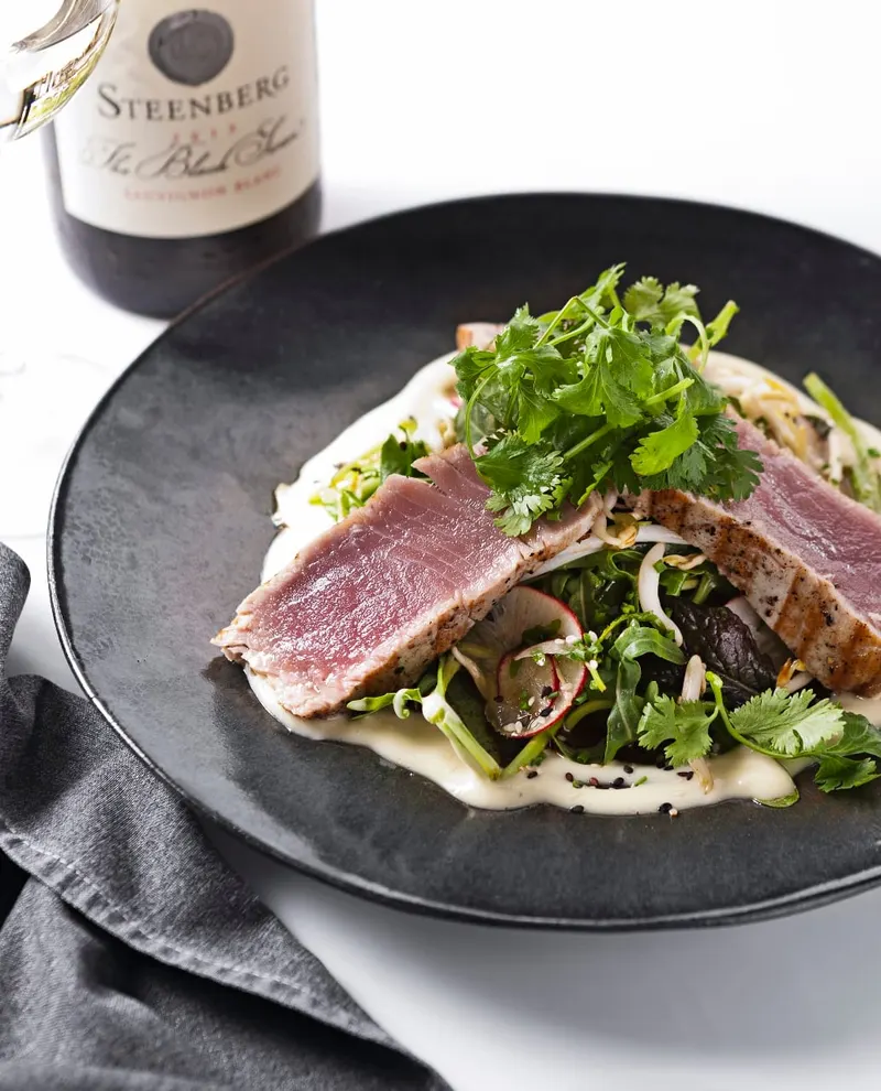 Bistro Sixteen82