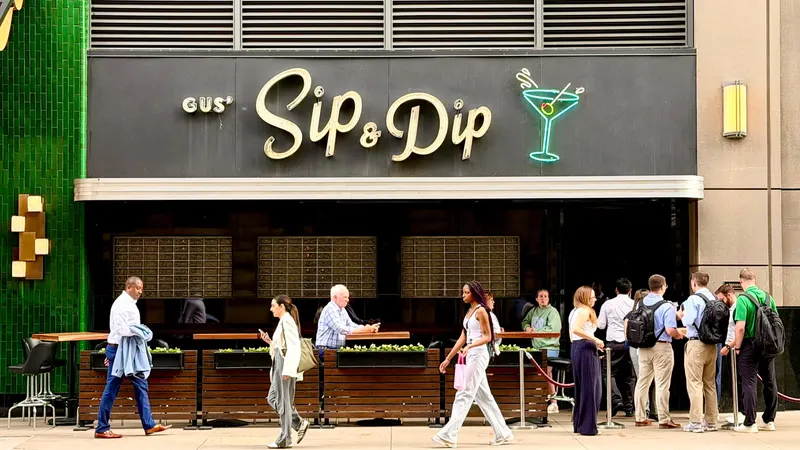 Gus' Sip & Dip