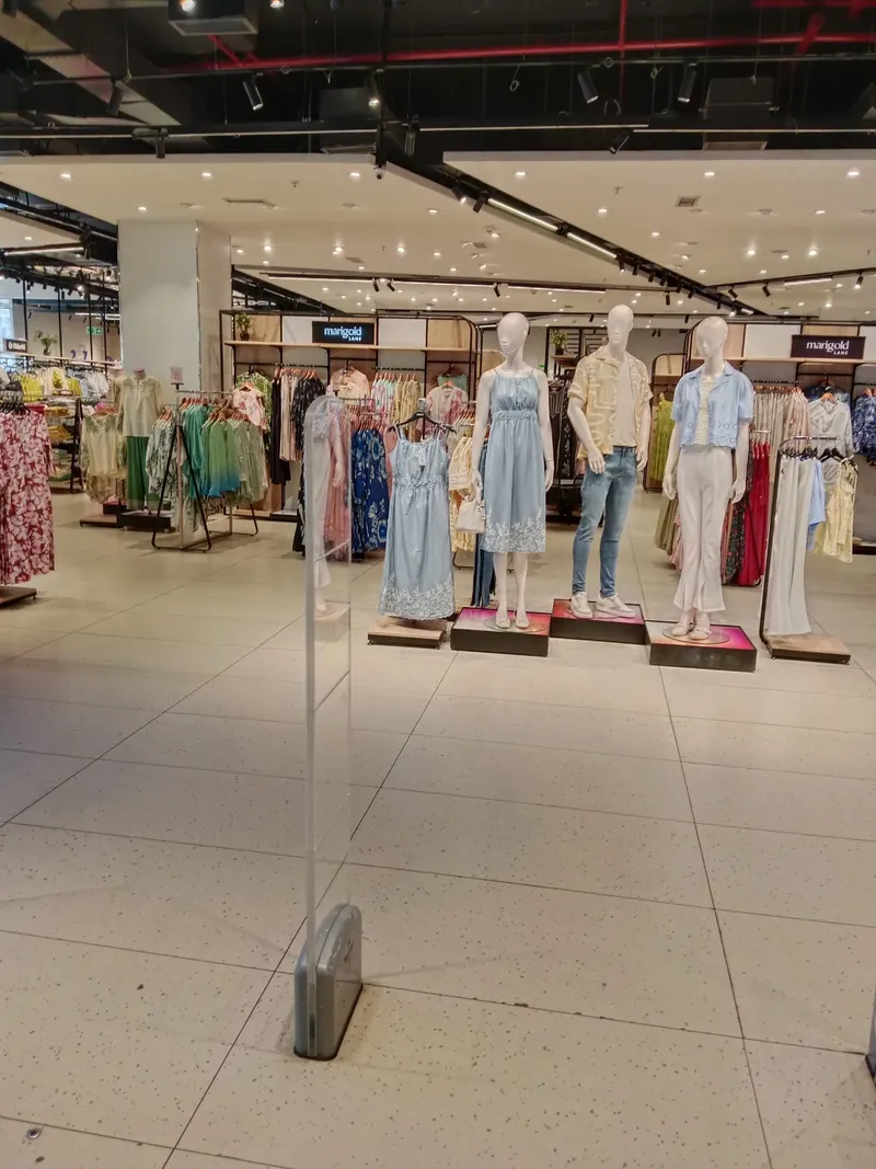 Avani Riverside Mall