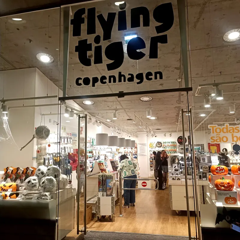 Flying Tiger Copenhagen Estação do Oriente