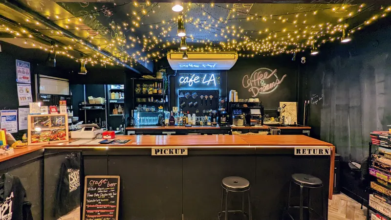 Cafe LA