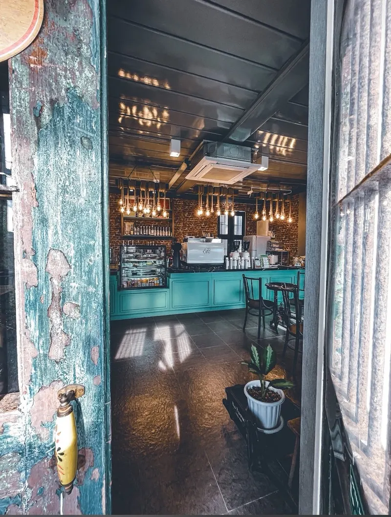 Cute Cube Cafe คิ้วท์ คิวบ์ คาเฟ่ in Khlong Chan, Bangkok
