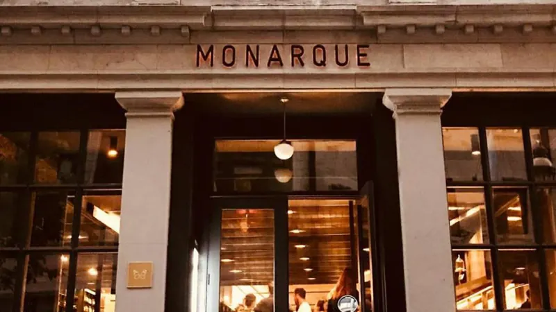 Monarque in Quartier International de Montréal, Montreal
