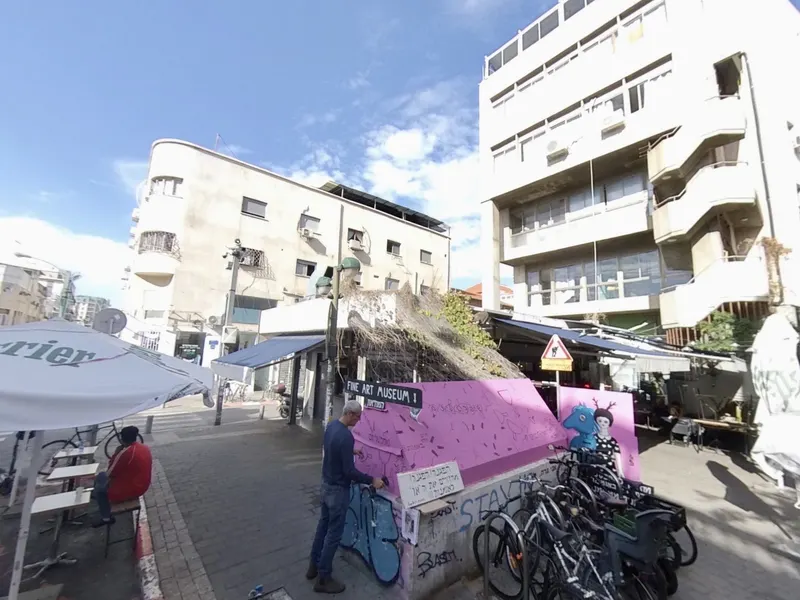 Nachalat Binyamin and Levinsky Market