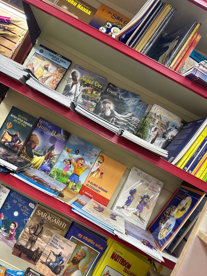 D T F Publishers & Distributors