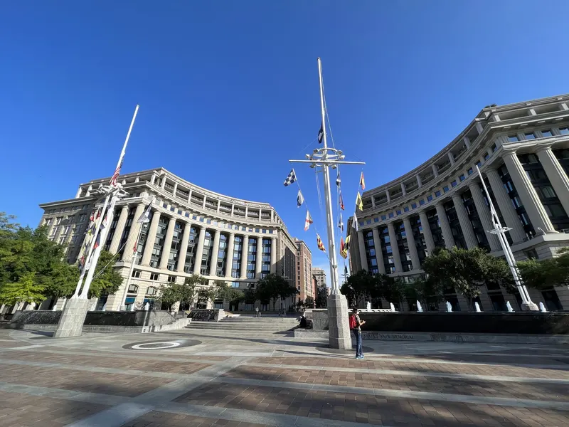 U.S. Navy Memorial
