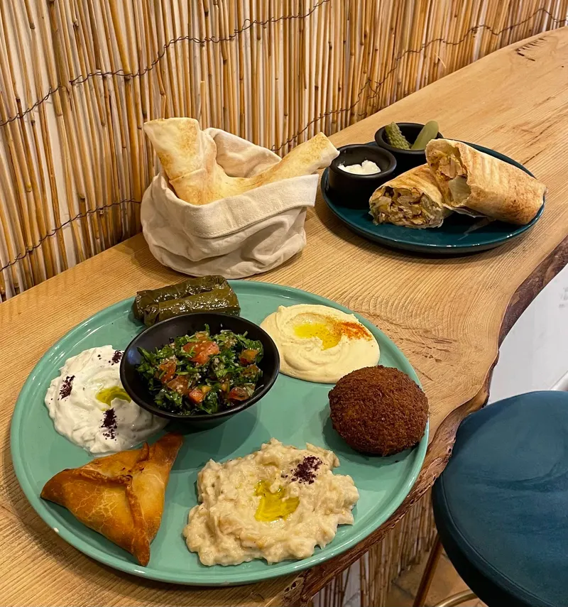 LE BEIRUT- BAR A MEZZES