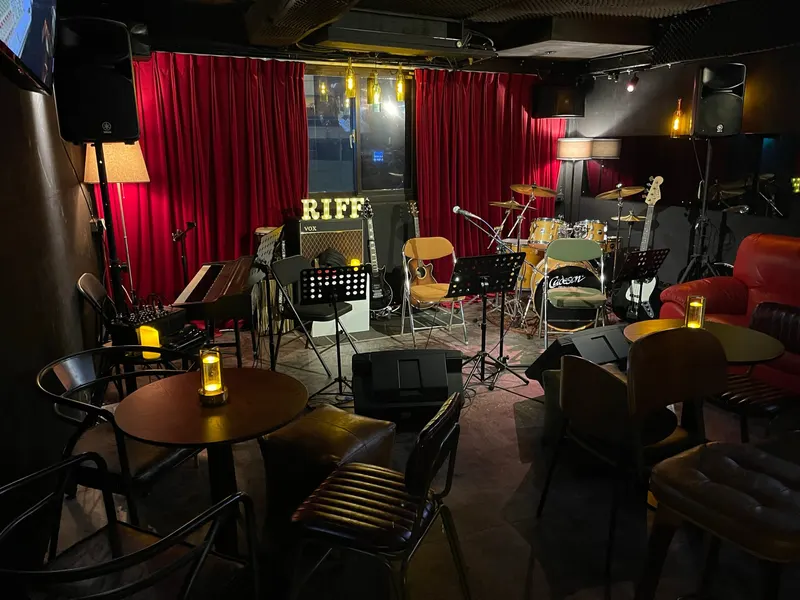 Riff Bar · Live Jazz & Music