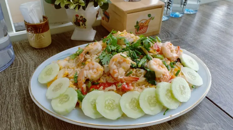 168 House Cafe & Hostel Airport @Phuket