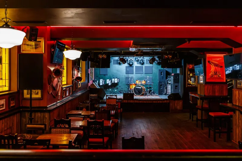 Lion's Head Pub