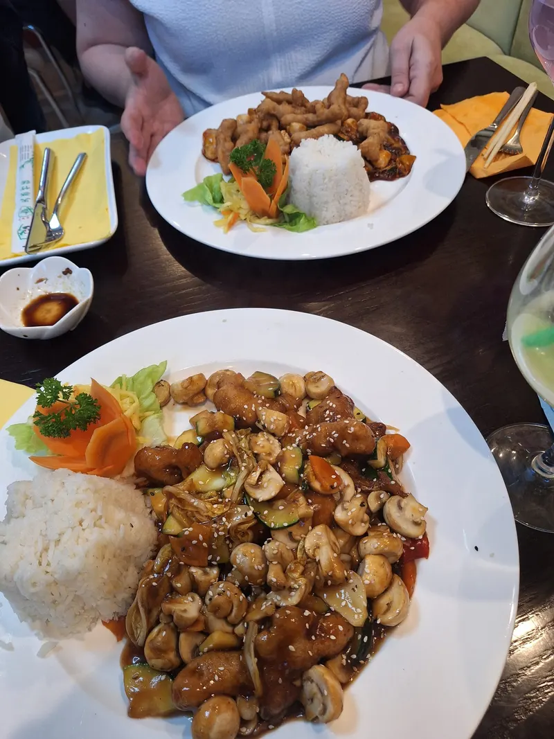 Tau Vegan Restaurant