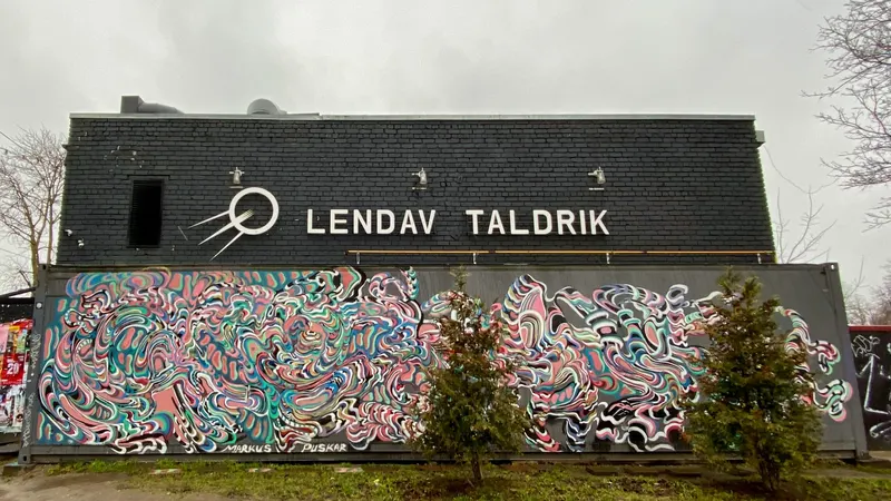 Lendav Taldrik