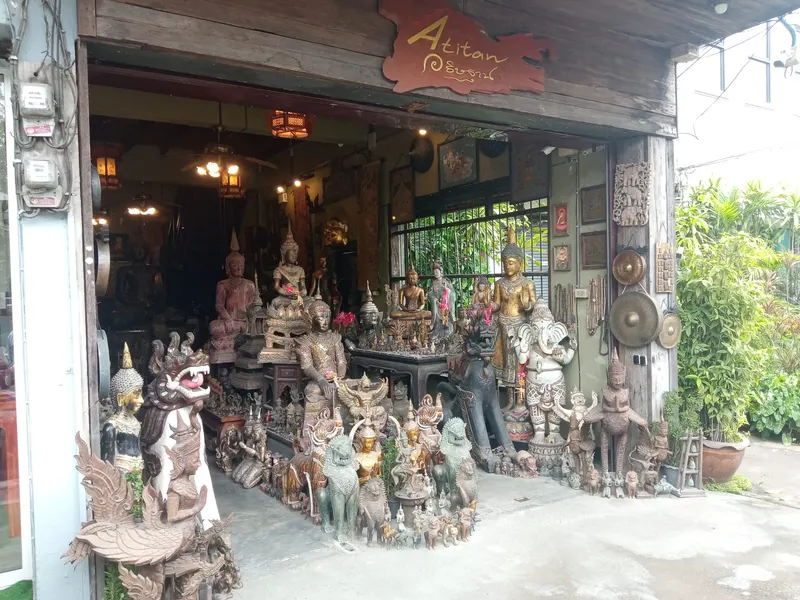 Atitan Art Store in Hai Ya, Chiang Mai