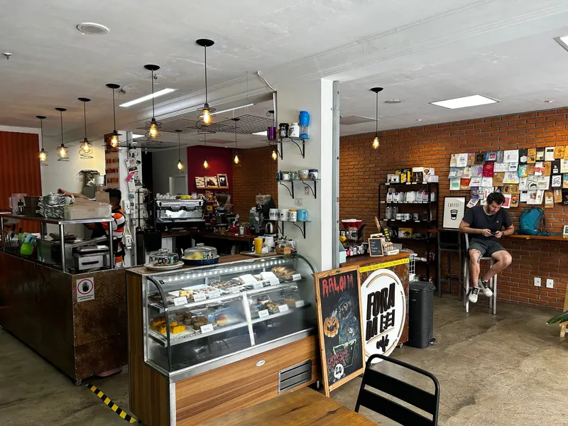 Fora da Lei Café