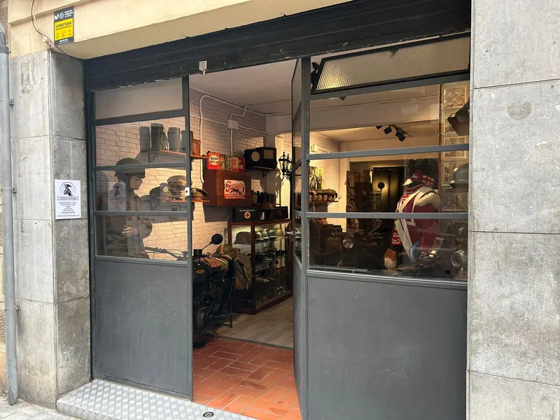 Veteran Militaria in Les Corts, Barcelona