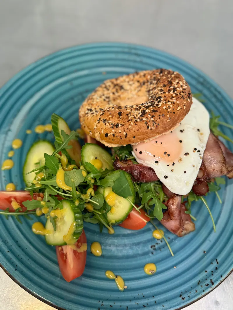 Radiova Bistro&Cafe