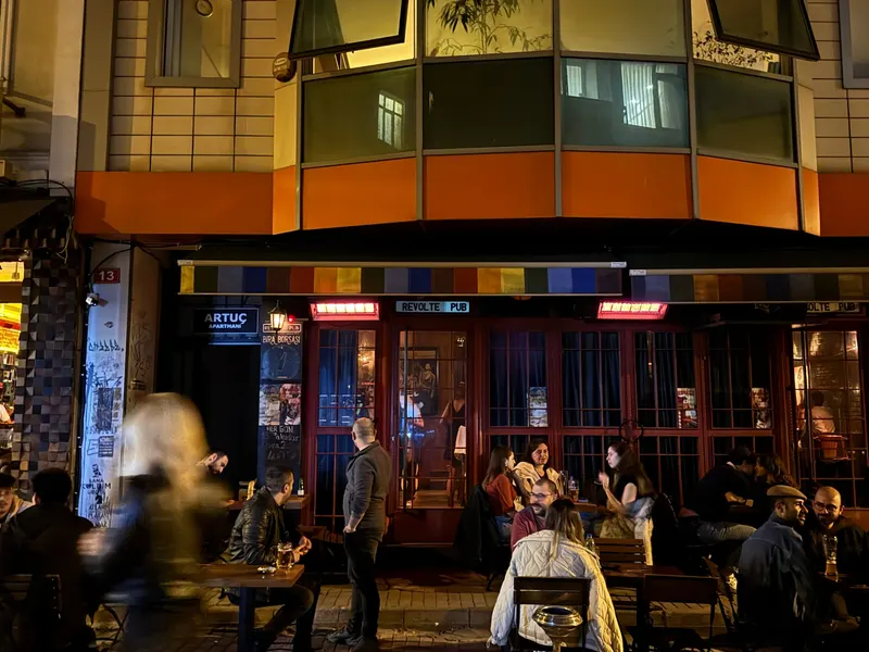Revolte Pub in Moda, Istanbul