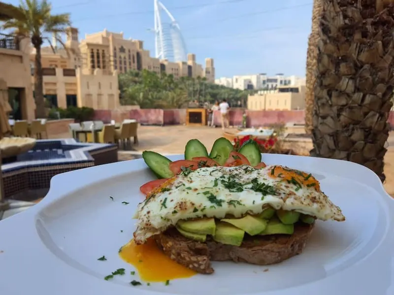 Al Makan Restaurant