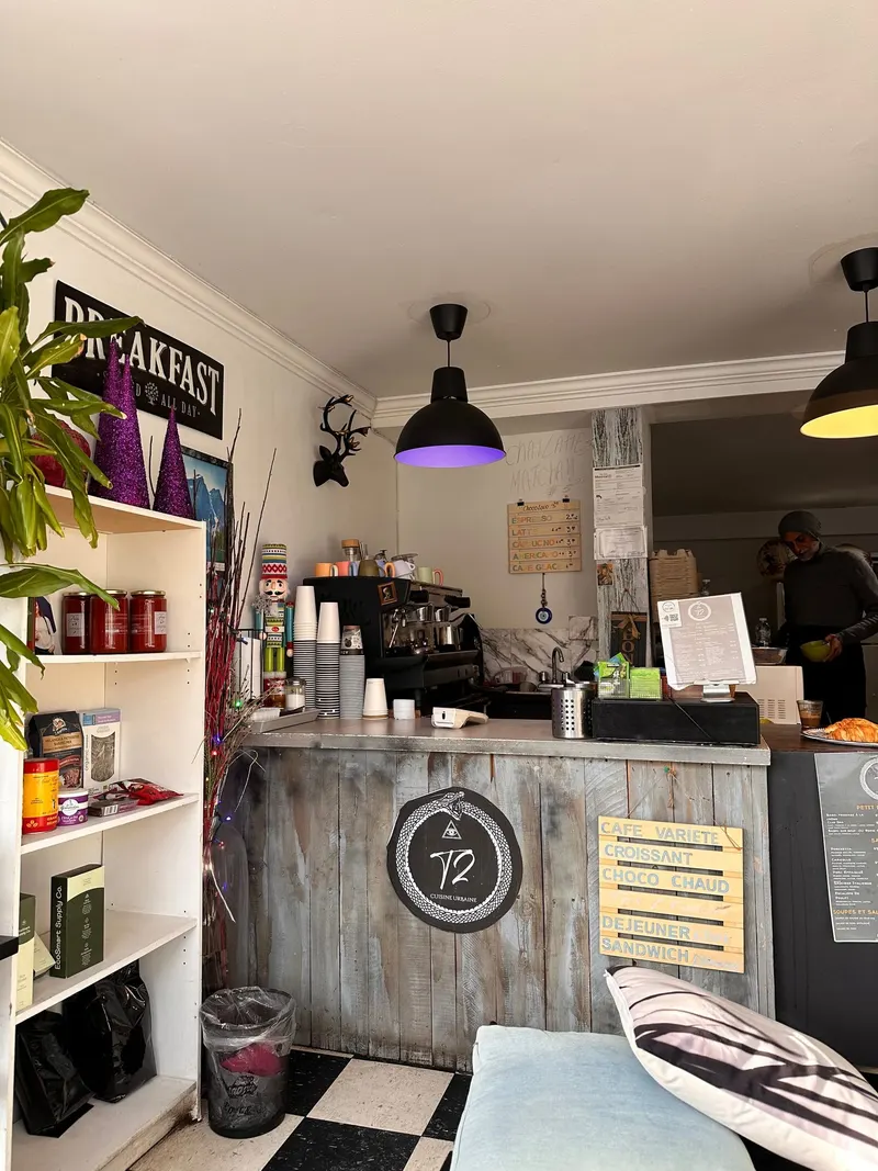 T2 Cuisine Urbaine cafe in Faubourg Saint-Laurent, Montreal