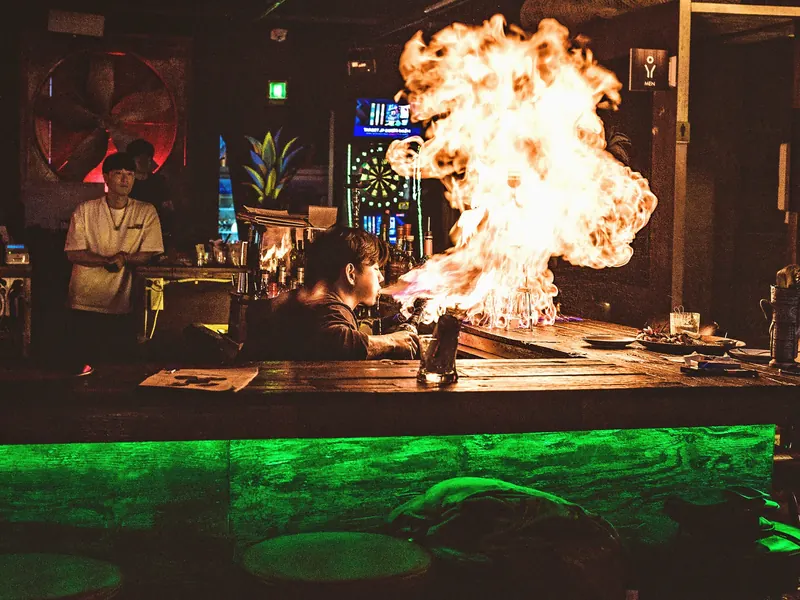 Oasis Bar Busan – Tiki · Flair · Fire Show