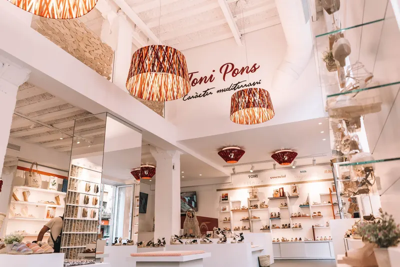 Toni Pons Barcelona in Sant Pere, Santa Caterina i la Ribera, Barcelona