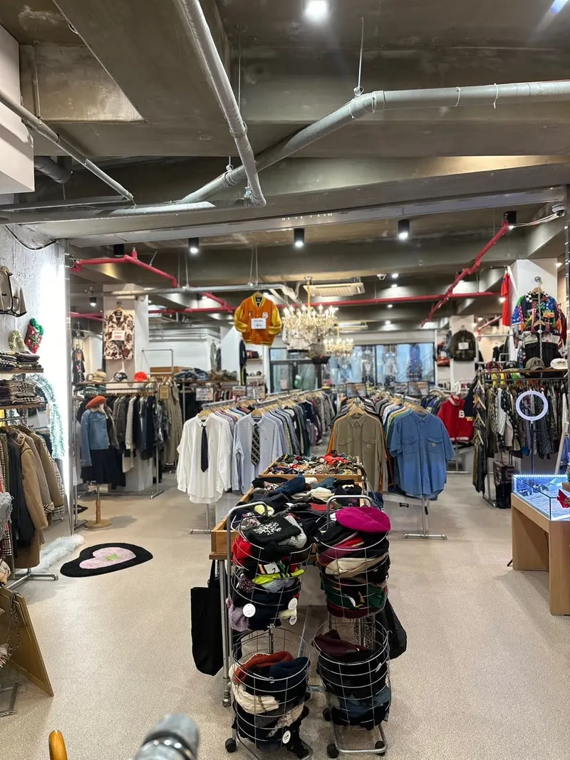 Insadong Vintage in Gahoe-dong, Seoul