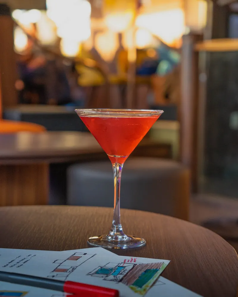 Bayside Lounge — English Bay