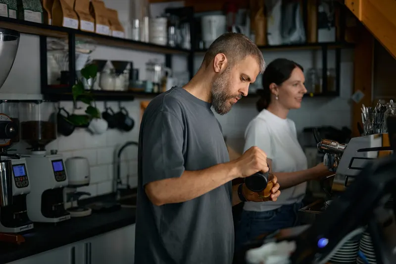 VIVINA'S Café & Roastery