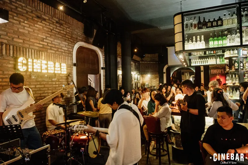 Cinebar Cocktail & Wine