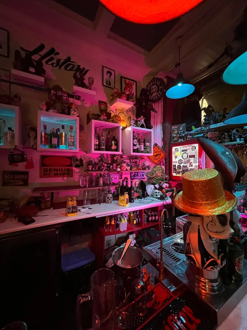Bar "Menuda History"