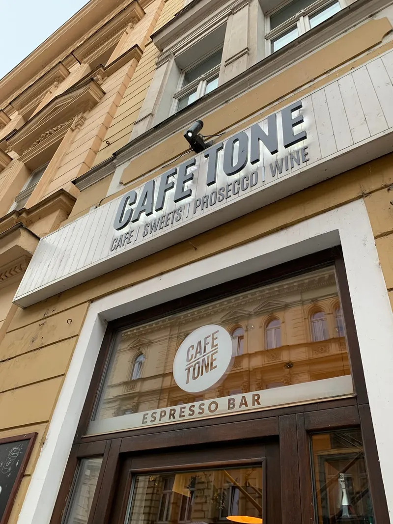 Café Tone