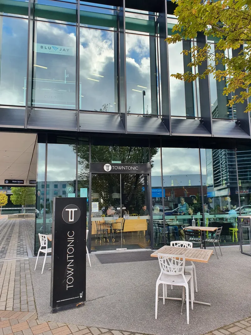 Town Tonic Cafe & Restaurant
