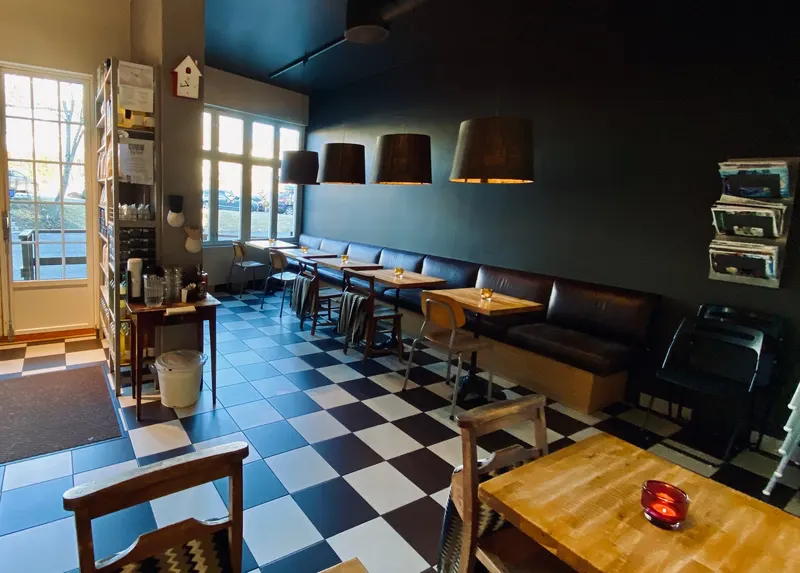 Kaffe & Brød Disen