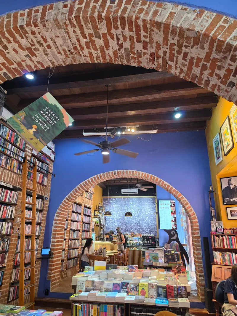 Ábaco Libros y Café