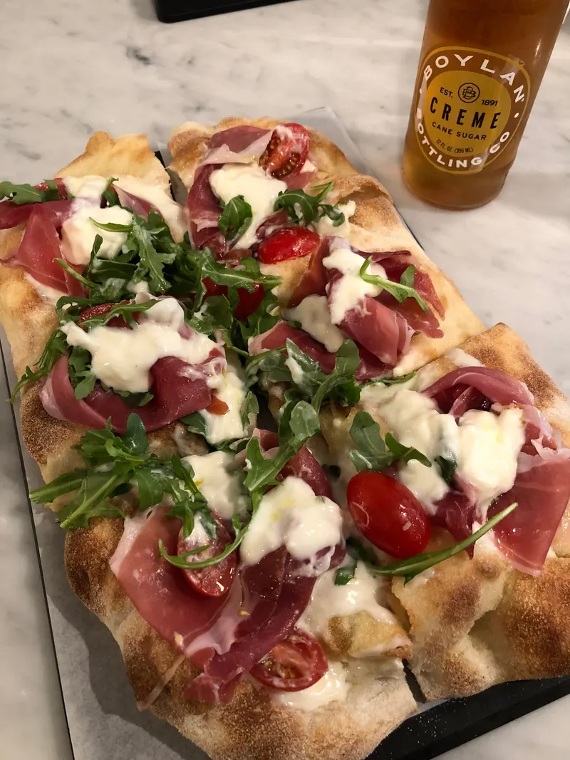 Gusto Pinsa Romana
