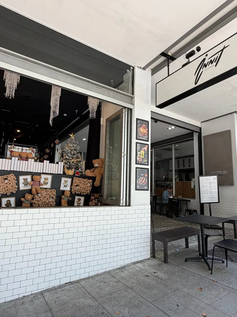 Innit Cafe and Bar in Surry Hills, Sydney