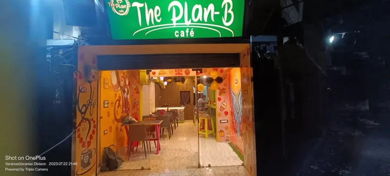 THE PLAN B CAFE