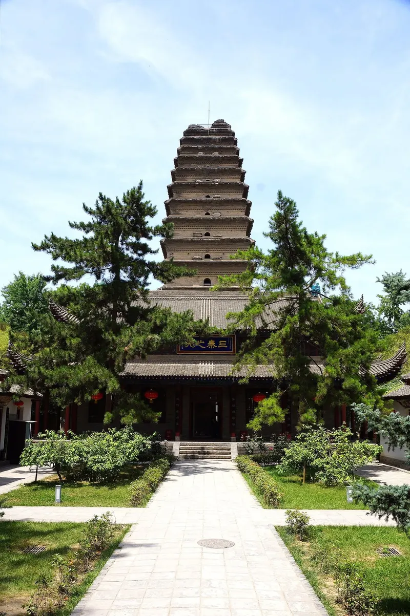 Small Wild Goose Pagoda and Xi’an Museum in Beilin, Xi'an